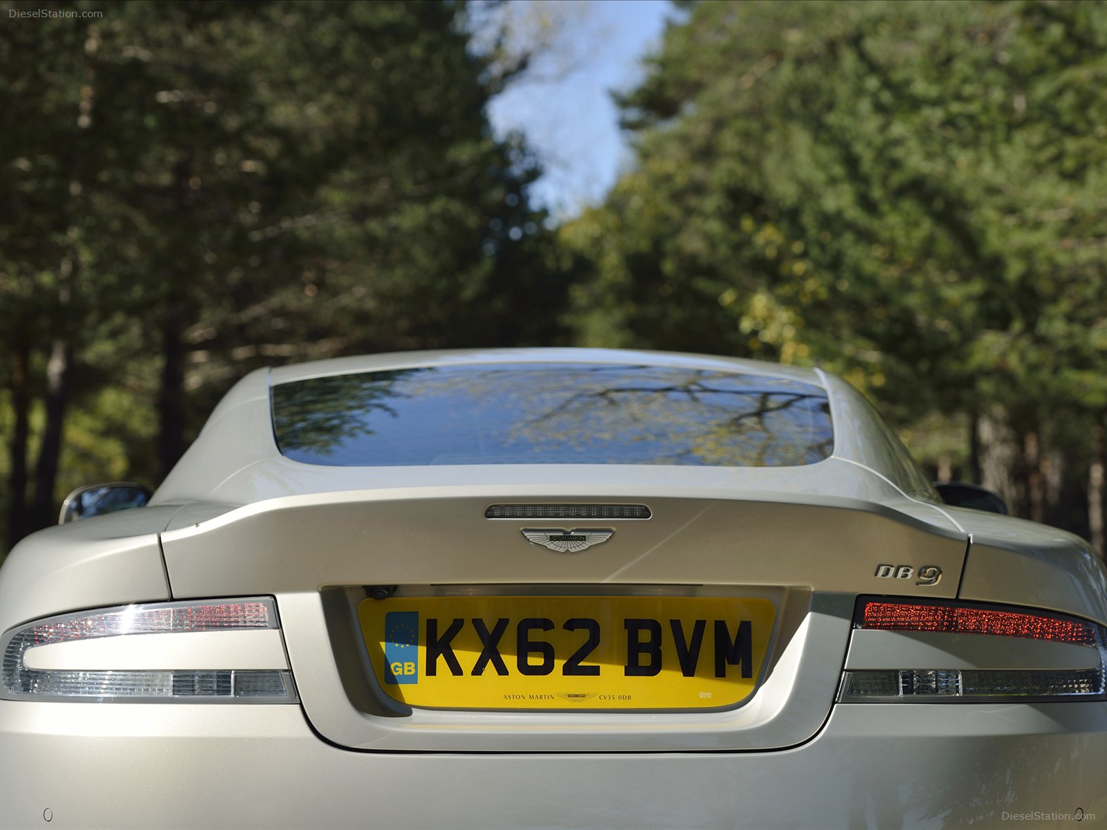 Aston Martin DB9 2013